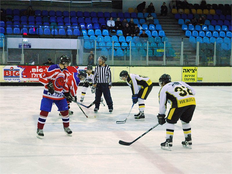 14-01-2011 (3 : 7), Hawks Haifa נגד Ice Time Herzeliya