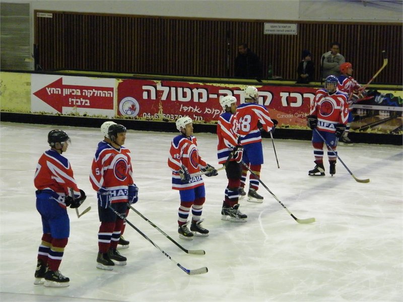 26-11-2011 (1 : 4), Hawks Haifa נגד Bat Yam